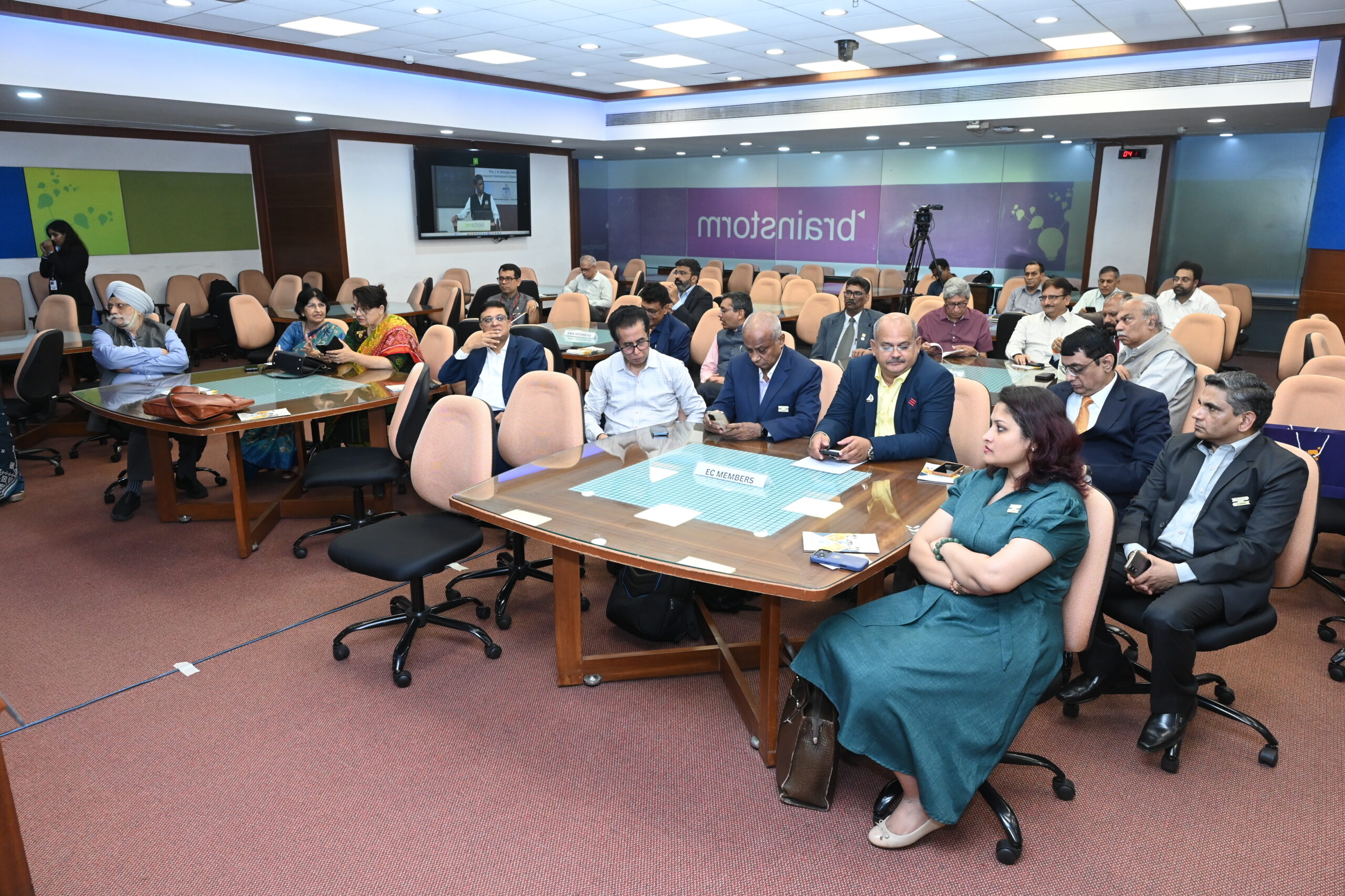 AGM Image 9