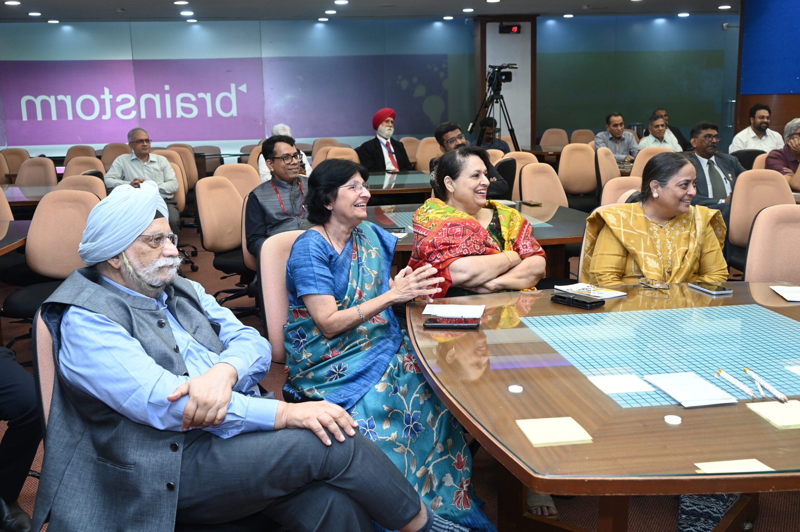 AGM Image 8